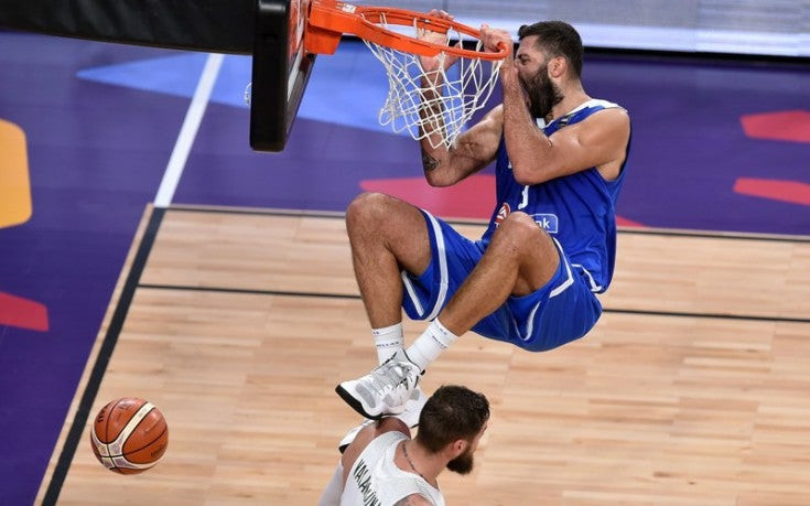 Το κάρφωμα του Μπουρούση στο Top 5 του Ευρωμπάσκετ – Βίντεο